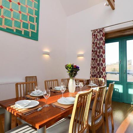 The Granary Villa ทาวิสต็อก ภายนอก รูปภาพ